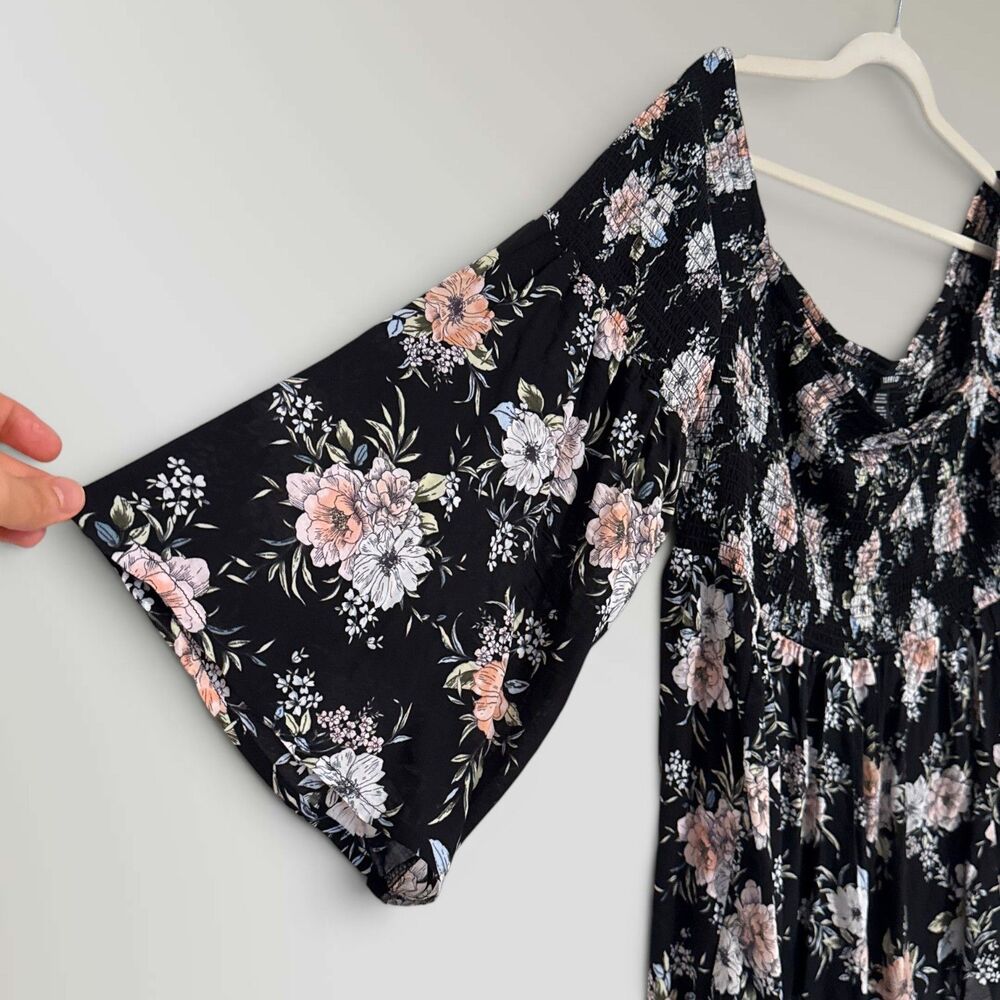 Torrid Challis Smocked Off-Shoulder Blouse Babydoll Top Black Floral Size 3X - Picture 5 of 9